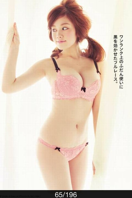 ランジェリー/下着のモデルしてる人気アイドルのエロ画像35枚 10