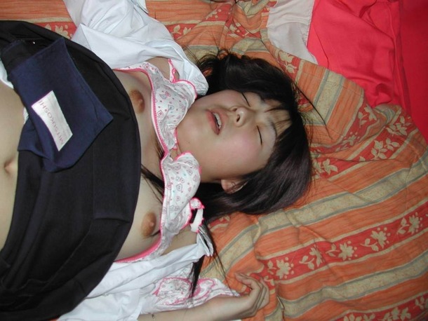 セックスで感じてる女の子のイキ顔画像40枚 38