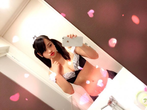 高山れいの胸の谷間がエロい画像 42