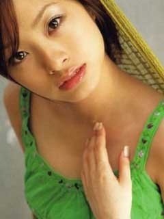 半澤直樹に出てる上戸彩の巨乳おっぱいがエロい画像 15