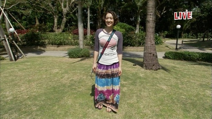 SHELLYが胸チラしてるエロ画像 8