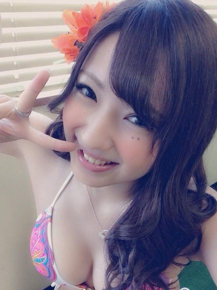 富永一葉のコスプレ自撮りが抜けるエロ画像 32