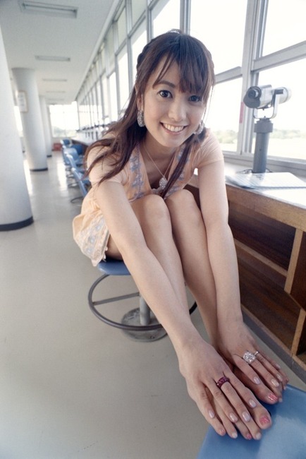 脊山麻理子　女子アナウンサーのエロいグラビア画像まとめ 19