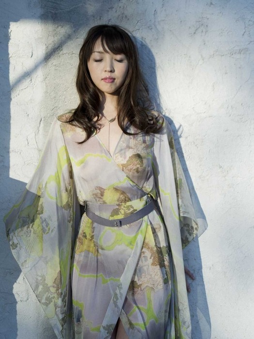 大塚麻恵　巨乳グラビアアイドルの透け透け下着がエロい画像 26