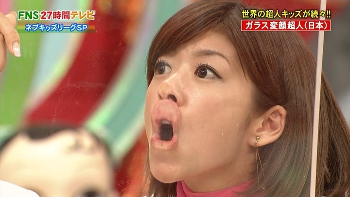 女子アナ達がフェラしてるように見えちゃうエロキャプ画像 33