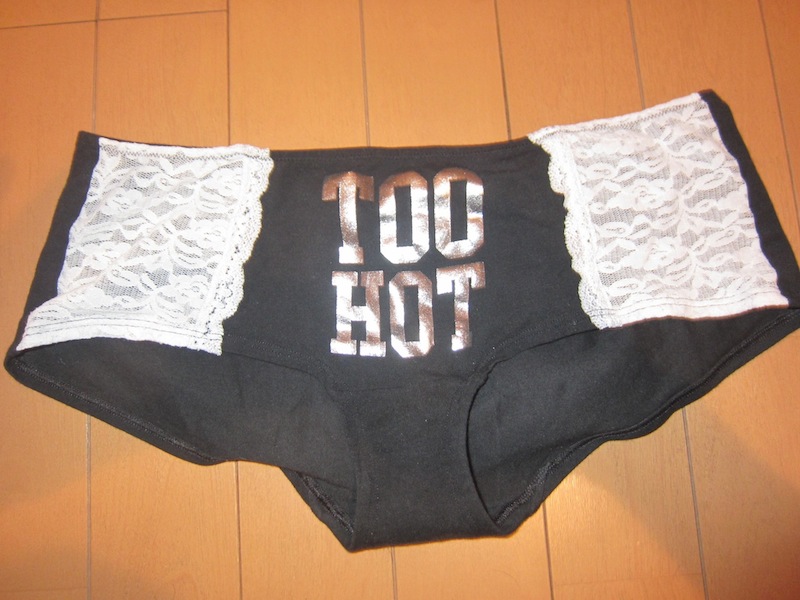 素人のシミ付きパンティ・下着って異常に興奮するよね 16