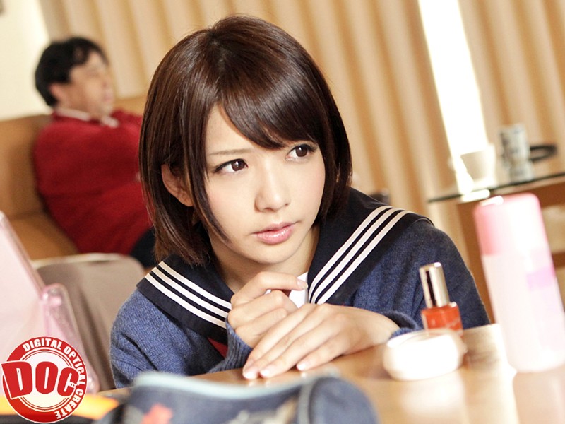 こたつの中でちんこ咥えてる美女のエロ画像 1