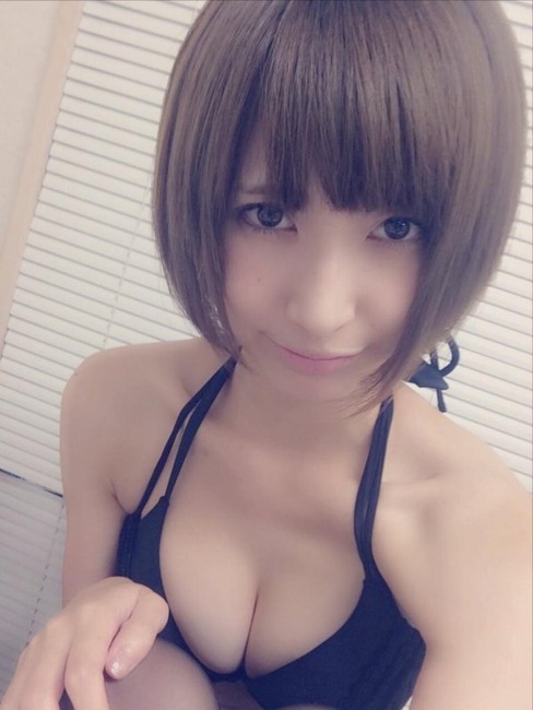 グラビアアイドルの自撮り写メで抜きたいので画像ください！ 28