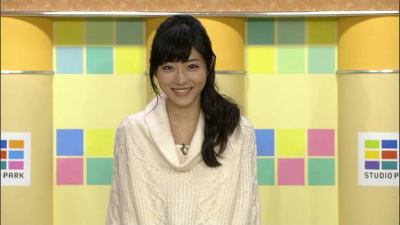 石原さとみの笑顔が可愛いエロキャプ画像まとめ 13
