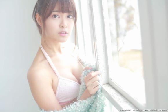 松本愛ちゃんの胸の谷間で抜けるエロ画像 34