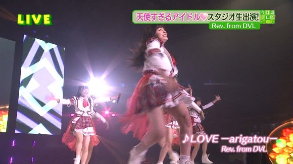 橋本環奈さんがライブ中にパンチラしてるエロ画像50枚 39