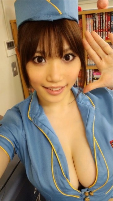 上原保奈美　巨乳AV女優の自撮りエロ写メ・コスプレ画像35枚 31