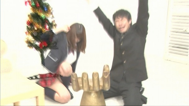 TVでやってたパンチラ胸チラなどお宝エロ画像50枚 29