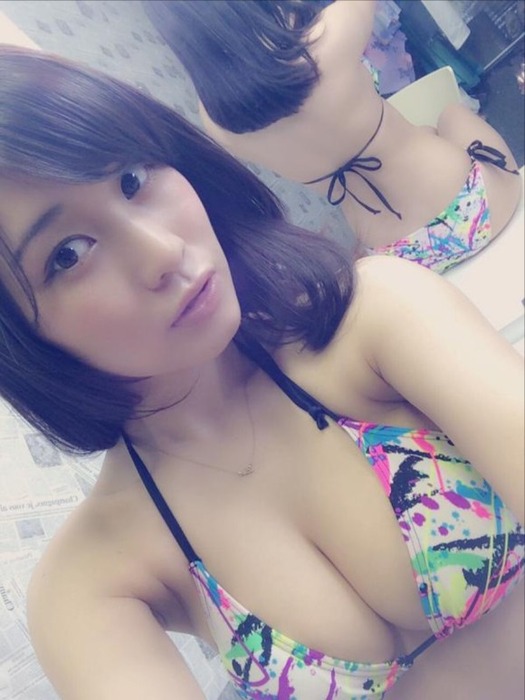 橘花凛が猫耳コスプレで自撮りエロ写メ 17