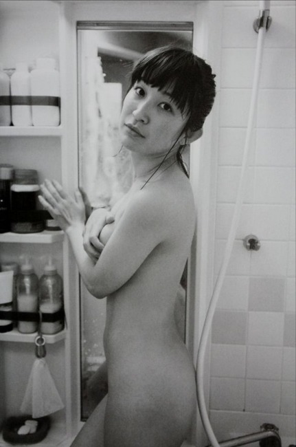 小野真弓 女優・グラビアアイドルがヌードになってるエロ画像まとめ 2
