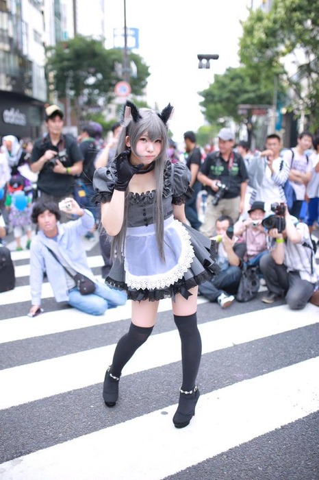 【画像あり】人気レイヤーのえなこ、栄のコスプレフェスに登場！ 4