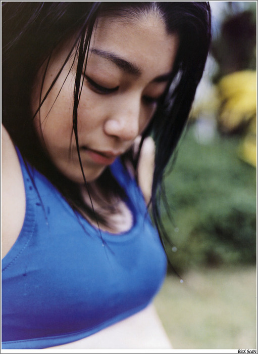 成海璃子　女優の胸チラがエロい画像まとめ 18