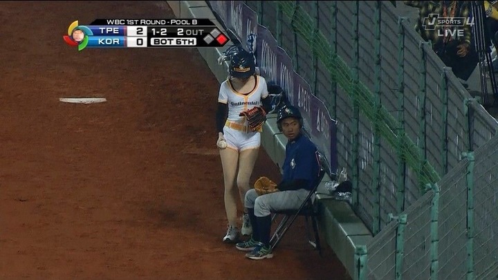 【画像・動画あり】ベイスのチアが物凄くエロい 18