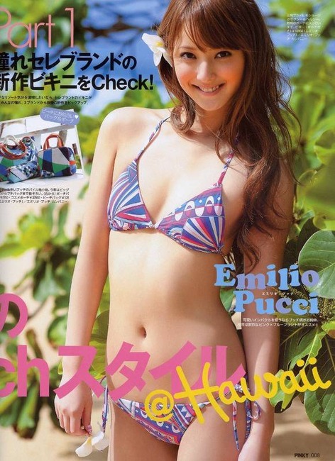佐々木希の水着やサンタコスプレがエロい画像40枚 34
