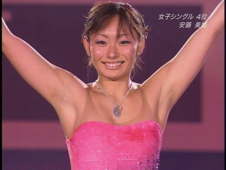 安藤美姫のパンチラやtバックが透けてるエロ画像 ひまっこちゃんねる