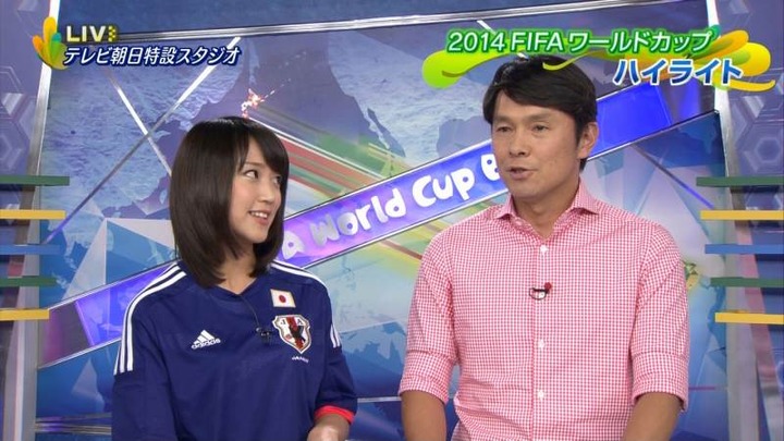 竹内由恵女子アナウンサーのサッカー日本代表コスプレが可愛い 7