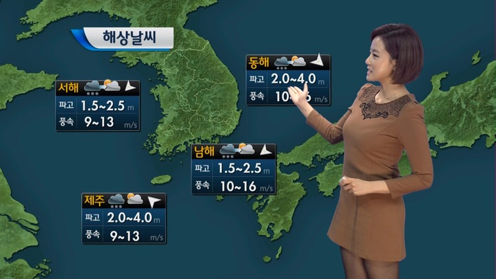 韓国のお天気お姉さんのミニスカートがエロい画像 12