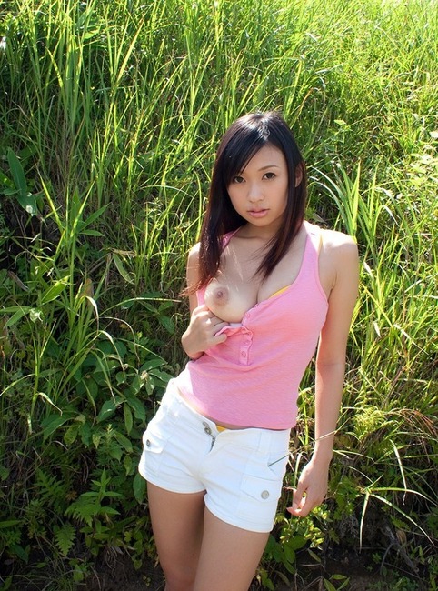 小倉奈々 AV女優の日焼けしたおっぱいがエロい画像30枚 14