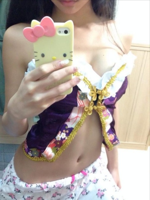 五木あきら コスプレイヤーの下乳が見えてるエロ画像 19