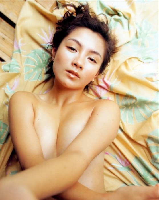 吉本多香美　女優のセミヌードがエロい画像まとめ 12
