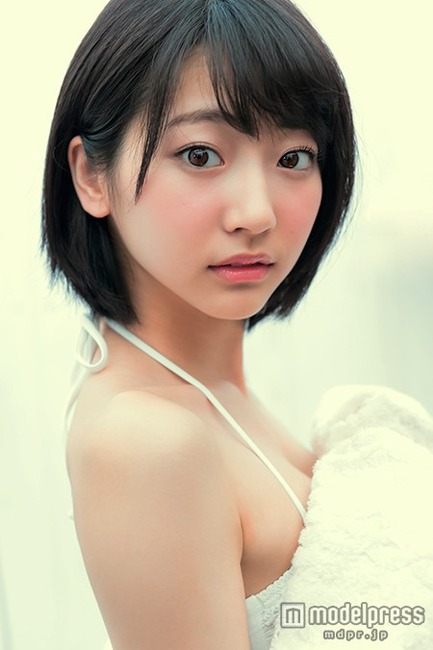 【画像】史上最大の逸材 武田玲奈、黒髪ショートカット美少女が初水着に 3