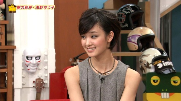 剛力彩芽の二の腕がエロいキャプ画像30枚 3
