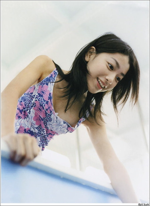 成海璃子　女優の胸チラがエロい画像まとめ 10