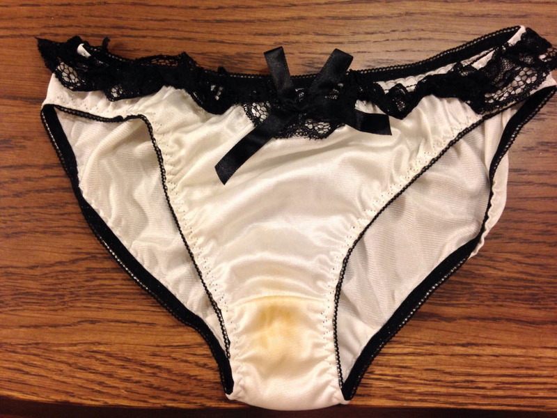 素人のシミ付きパンティ・下着って異常に興奮するよね 20