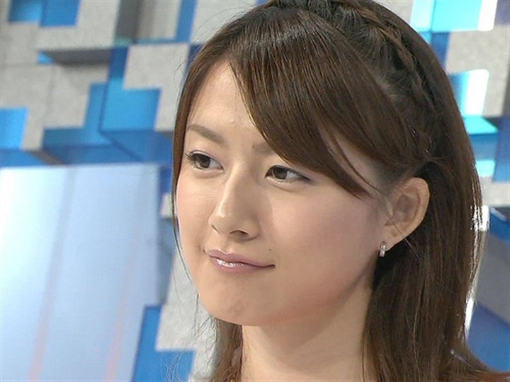 大島由香里女子アナの着衣巨乳がエロい画像 15