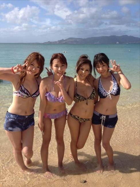 Twitterで自撮り写メしてるAV女優のエロ画像 17