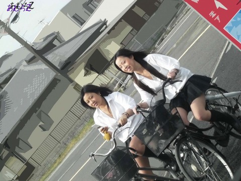 【自転車パンチラJKエロ画像】通学中の世のサラリーマンのムラムラを溜めてる原因はこいつらだｗｗｗｗｗｗ 18