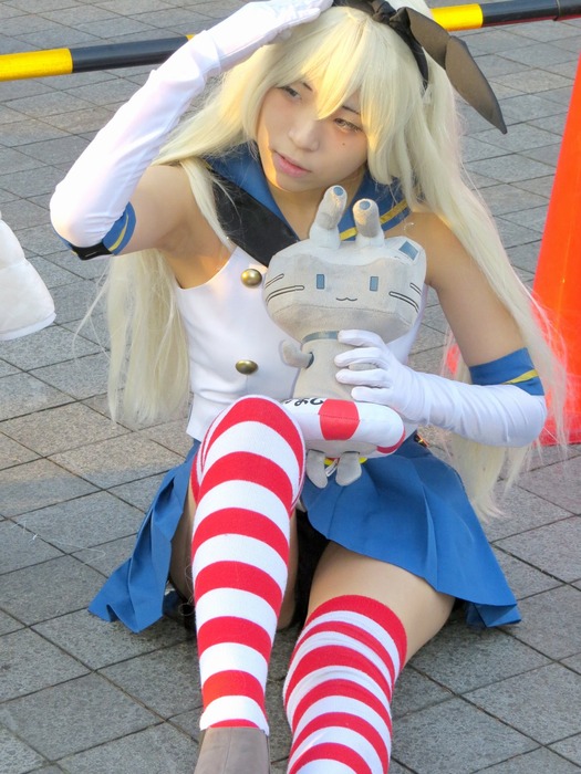 パンチラしてる素人コスプレイヤーのエロ画像 25