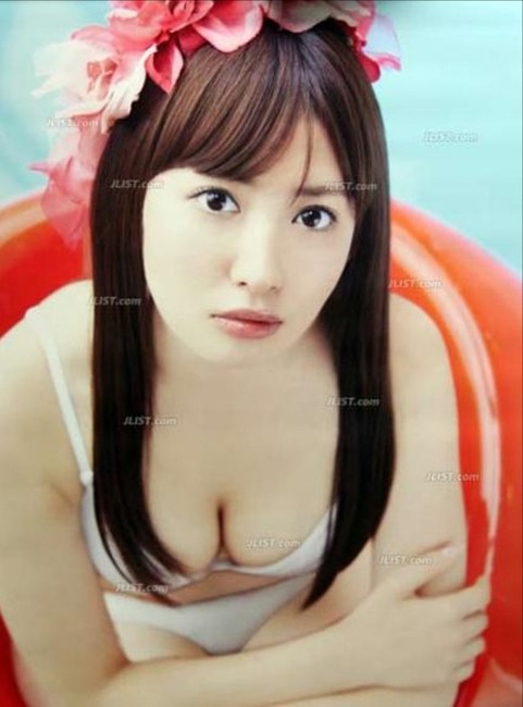 AKB48巨乳メンバーの抜けるエロ画像まとめ　ゆきりん・大島優子 30