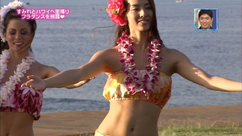 すみれと金髪美女のビキニ姿がエロいお宝キャプ画像 22