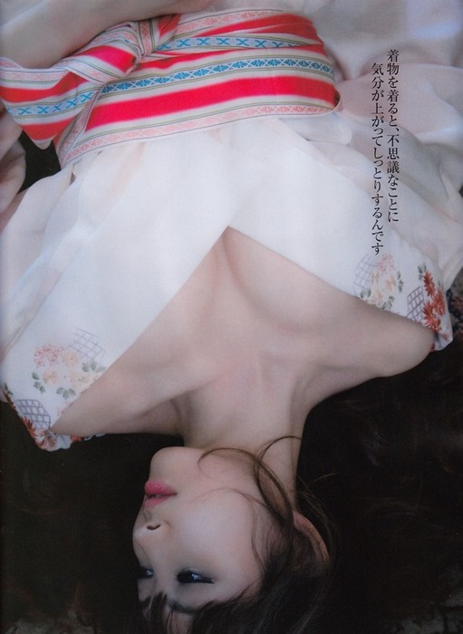 小嶋陽菜　AKB48のパンチラ画像まとめ 32