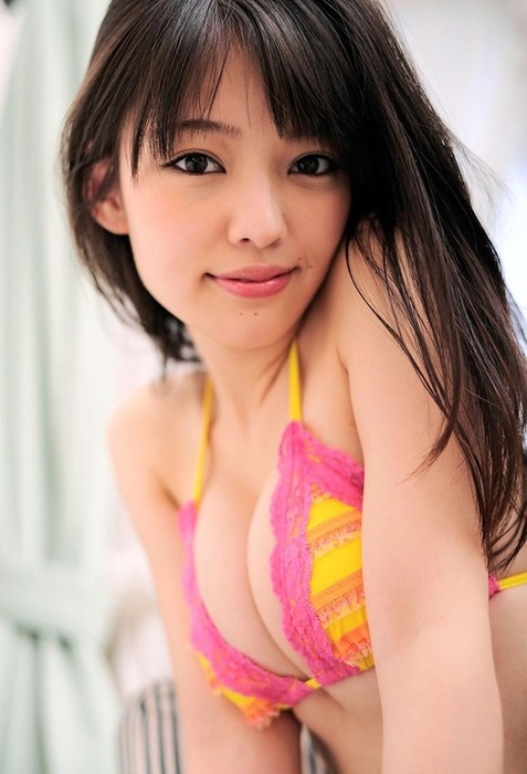 安藤遥　おっぱい揉み揉みされてるグラビアアイドルのエロ画像 3