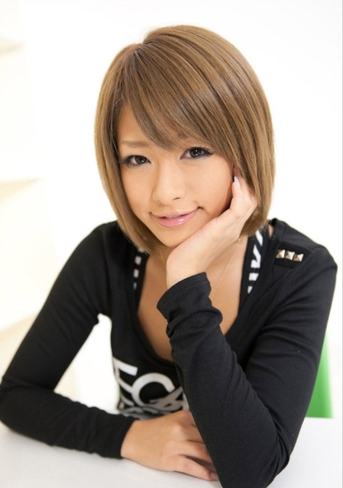 顔だけで抜けちゃう可愛いAV女優のエロ画像35枚 9