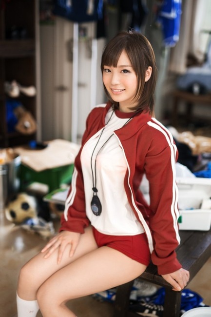 鈴村あいりがサッカー部のマネージャーになって犯されてるエロ画像 2