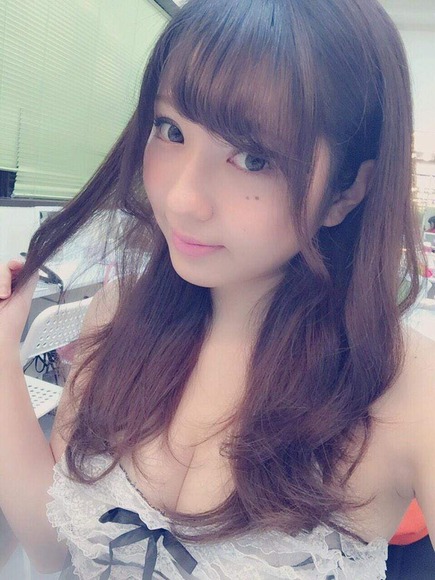 富永一葉のコスプレ自撮りが抜けるエロ画像 10