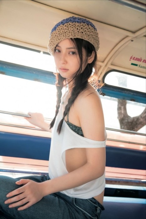 佐々木希の黒下着がエロい画像まとめ 15
