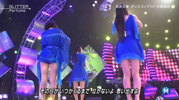 MステでPerfumeの生足がエロいキャプ画像30枚 4