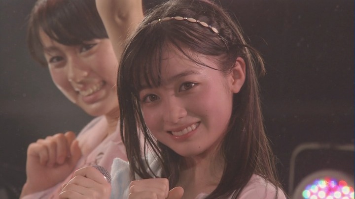 橋本環奈の最新画像をご覧下さい 6