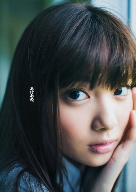 新川優愛がグラビアに挑戦してるエロ画像 4