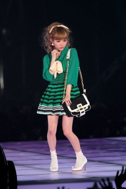 益若つばさを毎晩パコパコしたくなるエロ画像 9