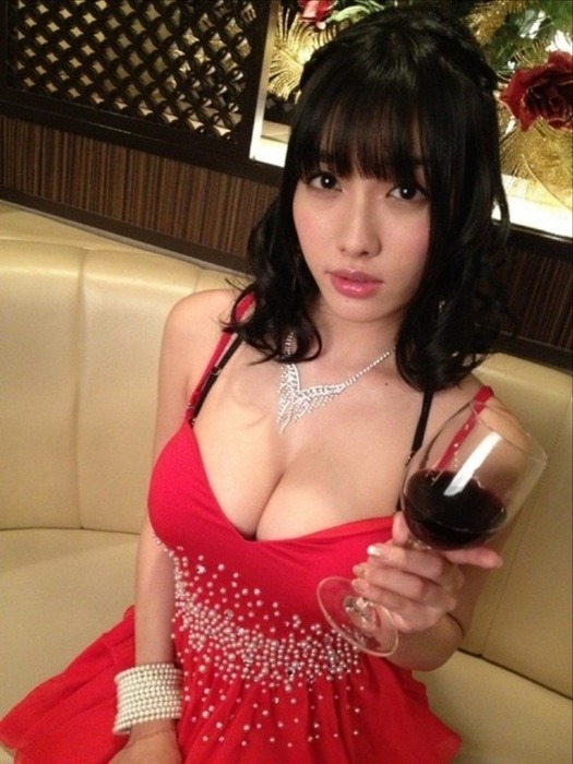 今野杏南　巨乳グラビアアイドルの露出しすぎ水着がエロい　画像30枚 31